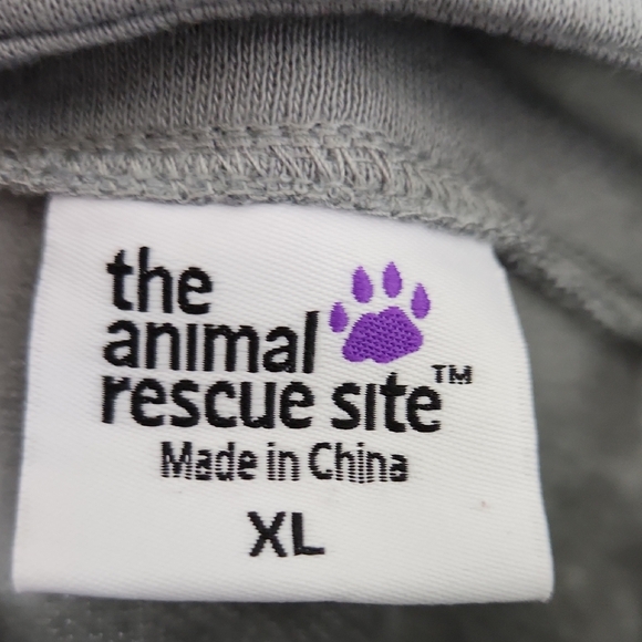 Animal Rescue Henley Pullover - Picture 9 of 10
